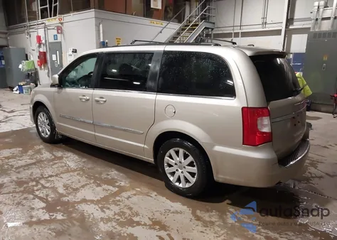 2014 Chrysler Town & Country Touring z USA, uszkodzony, nr VIN 2C4RC1BG7ER445170